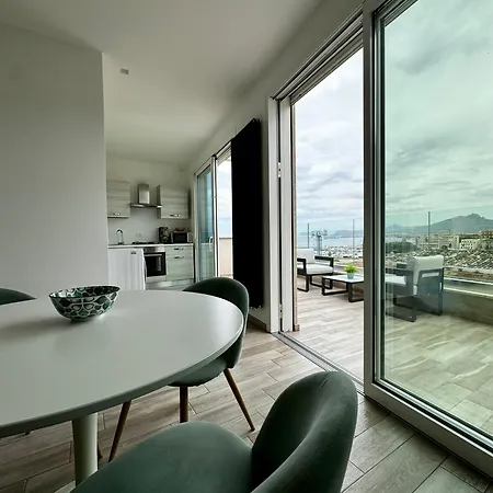 Marina Rooftop View Apartment Palermo