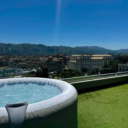 Marina Rooftop View Apartment