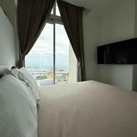 Marina Rooftop Exclusive View *