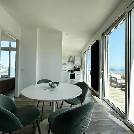 Marina Rooftop Exclusive View
