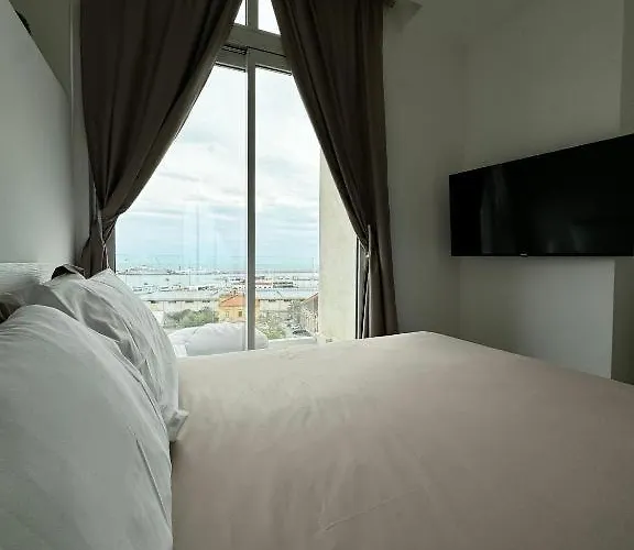 Marina Rooftop Exclusive View *